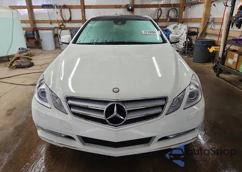 2012 Mercedes-Benz E 350 z USA, uszkodzony, nr VIN WDDKJ5KB9CF134613